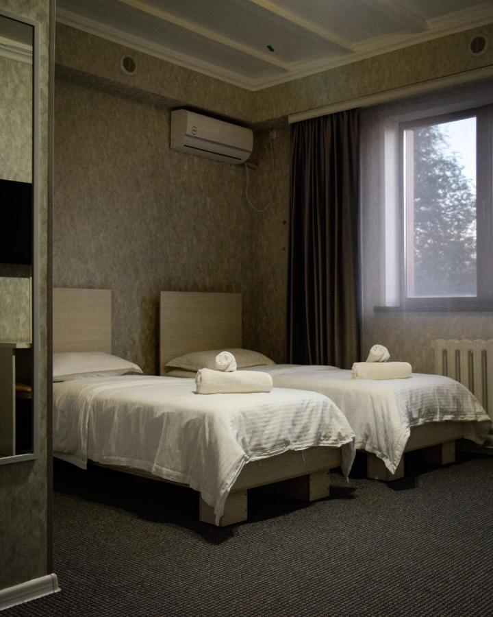 Hotel "Continent" Halal Караганда Экстерьер фото