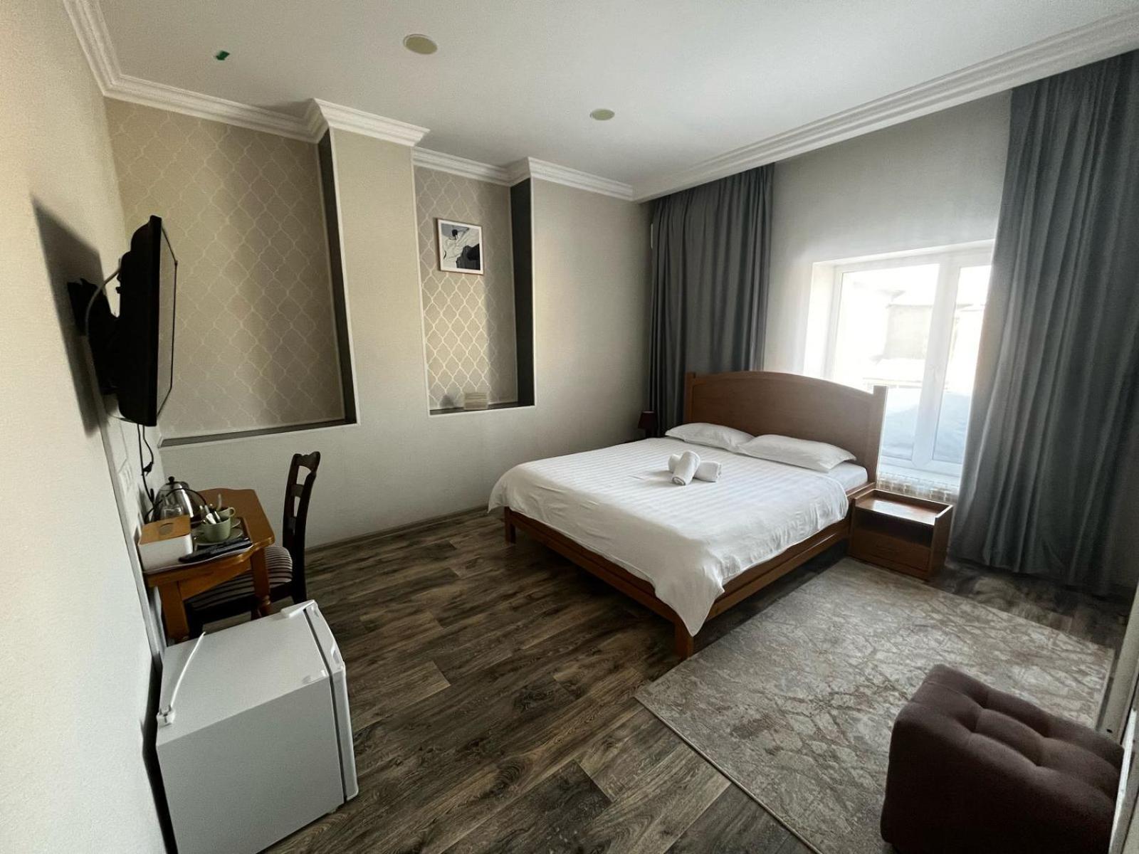 Hotel "Continent" Halal Караганда Экстерьер фото